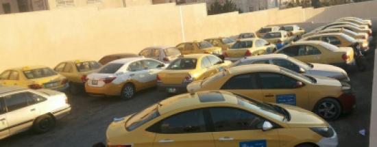 رجال أمن بالزي المدني لمتابعة التزام السائقين خاصة " التكسي " - صور