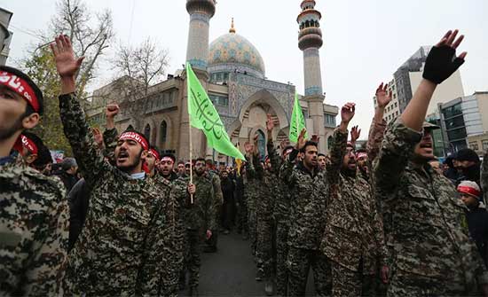 واشنطن تتجه للتراجع عن إزالة الحرس الثوري من قوائم الإرهاب واشنطن تتجه للتراجع عن إزالة الحرس الثوري من قوائم الإرهاب