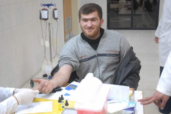 كلية التمريض في الجامعة الهاشمية تنفذ حمله واسعة للتبرع بالدم