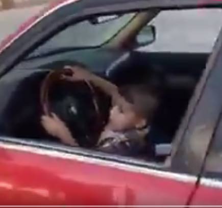 فيديو :  طفل عجيب