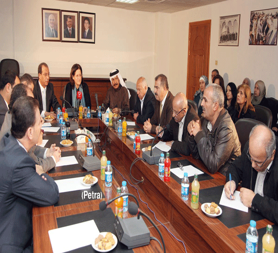 وزيرة الاعلام البحرينية: على الإعلام ان يكون محايدا وغير تابع لتوجهات سياسية