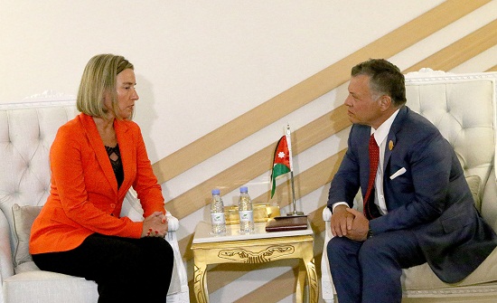 الملك يلتقي فيديريكا موغيريني الملك يلتقي فيديريكا موغيريني