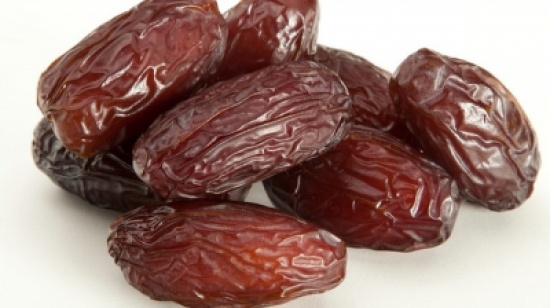 خبراء التغذية: التمر يسهل الهضم ويحد من الشعور بالجوع