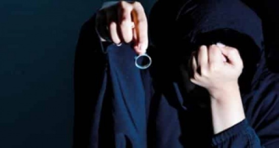 متباهيًا باسترجاع المهر.. زوج يجبر زوجاته الأربع على خلعه لسوء عشرته! متباهيًا باسترجاع المهر.. زوج يجبر زوجاته الأربع على خلعه لسوء عشرته!