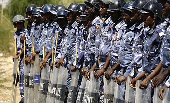 وزير داخلية السودان: نحن بالمرصاد لمن يمس أمن الوطن وزير داخلية السودان: نحن بالمرصاد لمن يمس أمن الوطن