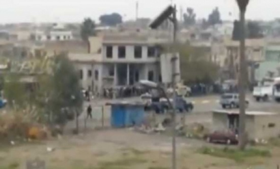 جيش المالكي يدهس متتظاهري الموصل بجيبات الهامر الامريكية