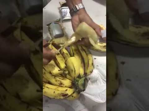 بالفيديو.. خادمة تسرق رجل أعمال سعودي باستخدام أصابع الموز بالفيديو.. خادمة تسرق رجل أعمال سعودي باستخدام أصابع الموز