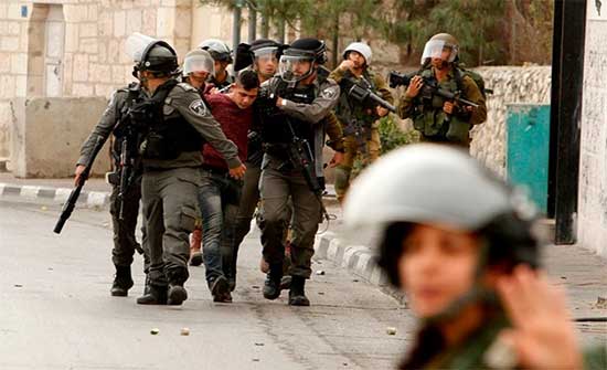 الاحتلال يعتقل 15 فلسطينيا بالضفة الغربية والقدس المحتلة الاحتلال يعتقل 15 فلسطينيا بالضفة الغربية والقدس المحتلة