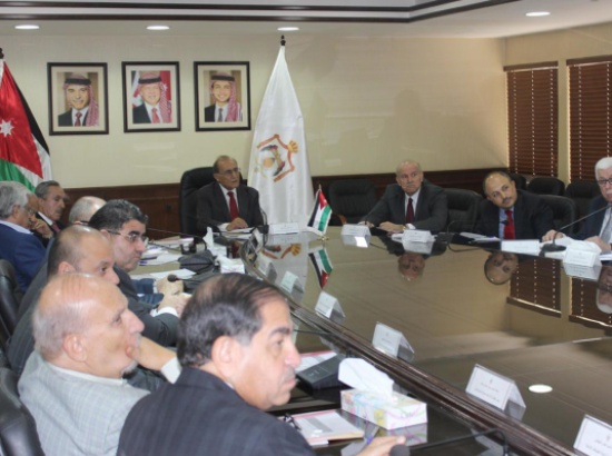 العناني يدعو البنوك وكبرى الشركات والافراد للمساهمة في صندوق الاستثمار الاردني العناني يدعو البنوك وكبرى الشركات والافراد للمساهمة في صندوق الاستثمار الاردني