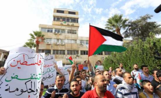 منع مسيرة نصرة للاقصى من الوصول الى " رئاسة الوزراء " منع مسيرة نصرة للاقصى من الوصول الى " رئاسة الوزراء "