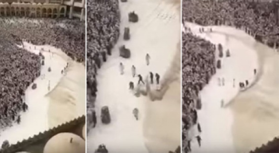 شاهد: رغم الازدحام.. تنظيف صحن المطاف من مياه الأمطار بسرعة فائقة