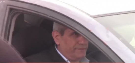 رئيس هيئة الإمداد والتموين بالجيش السوري يصل الأردن ( فيديو ) رئيس هيئة الإمداد والتموين بالجيش السوري يصل الأردن ( فيديو )