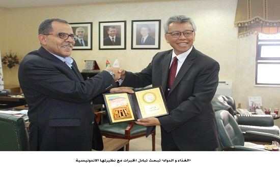 "الغذاء و الدواء" تبحث تبادل الخبرات مع نظيرتها الاندونيسية