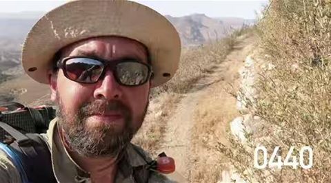 فيديو: مغامر يلتقط 2600 صورة سيلفي في 4 دقائق