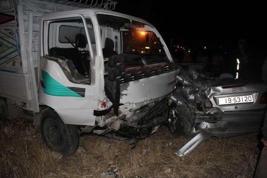 وفاتان و(4) إصابات اثر حادث تصادم في الكرك وفاتان و(4) إصابات اثر حادث تصادم في الكرك