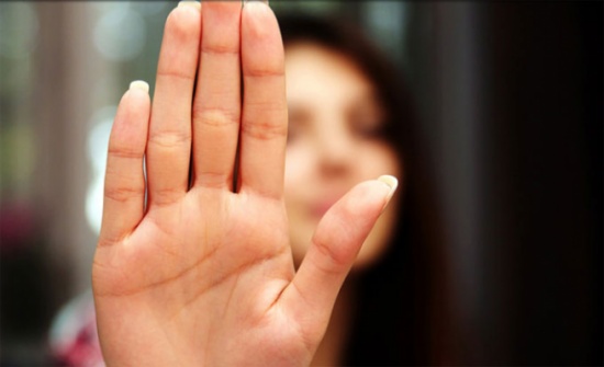 مهندس أردني يتحرش بسيدة كانت مع زوجها في دبي