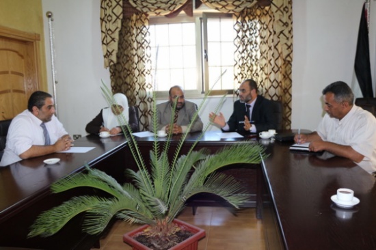 " المعلمين " تطلع " معلمي وكالة الغوث " على إنجازاتها