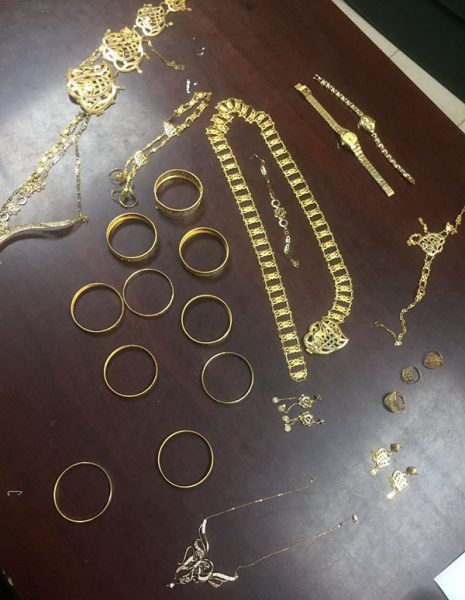 شرطة جازان تنقذ مهر عروسة سرقته الخادمة قبل زفافها بـ24 ساعة شرطة جازان تنقذ مهر عروسة سرقته الخادمة قبل زفافها بـ24 ساعة