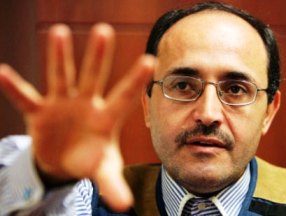 إحدى شقق شبكة الدعارة اللبنانية تعود لـ"غسان بن جدو".. وأنباء عن تورطه بالإتجار بالبشر