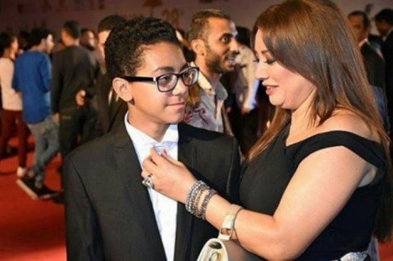 هذا هو ابن انتصار... هل يرغب في التمثيل؟ هذا هو ابن انتصار... هل يرغب في التمثيل؟