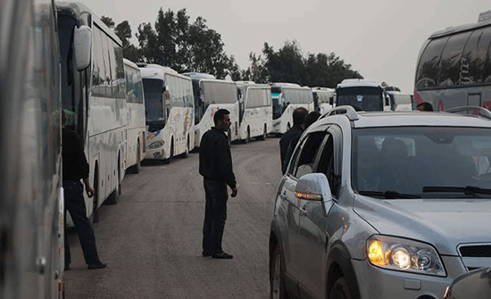 مغادرة 1500 من المسلحين وعائلاتهم ريفي حمص وحماة مغادرة 1500 من المسلحين وعائلاتهم ريفي حمص وحماة
