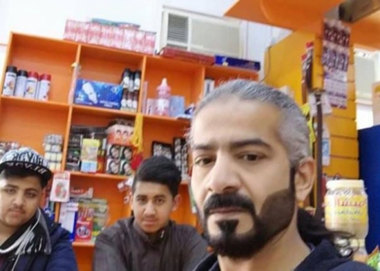 صاحب بقالة سعودي يقدم الخبز مجاناً لزبائنه كل يوم جمعة منذ 3 سنوات- صور صاحب بقالة سعودي يقدم الخبز مجاناً لزبائنه كل يوم جمعة منذ 3 سنوات- صور