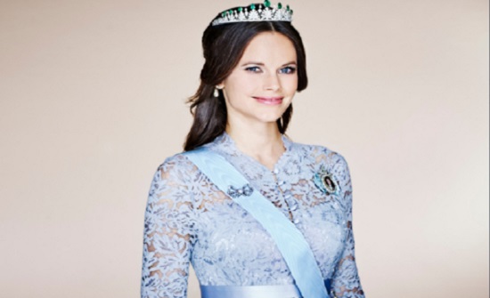 أميرة السويد تنضم إلى طاقم تمريضي لمواجهة كورونا