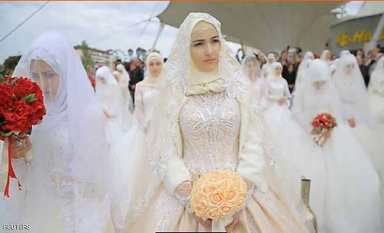 عاصمة الشيشان تحتفل بذكرى تأسيسيها بزفاف جماعي