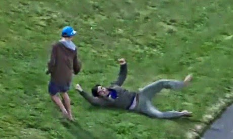 بالفيديو.. مشجع يفوز بـ5 آلاف دولار بعد قفزة "مذهلة"! بالفيديو.. مشجع يفوز بـ5 آلاف دولار بعد قفزة "مذهلة"!