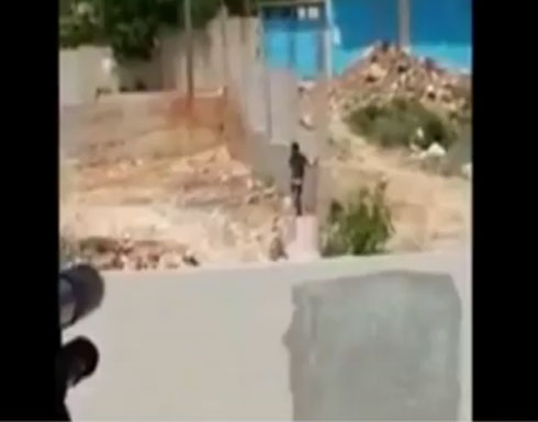 بالفيديو: إصابة طفل فلسطيني برصاص قناص إسرائيلي بالفيديو: إصابة طفل فلسطيني برصاص قناص إسرائيلي