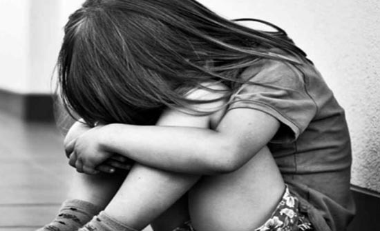 طفل يقتل ابنة عمه بعد فشله في اغتصابها!.. واقعة مروعة