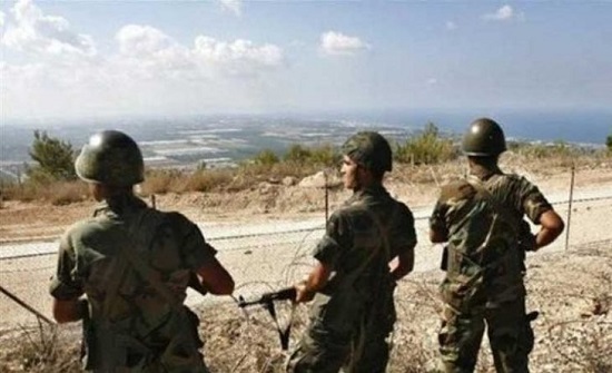 جيش الاحتلال يعلن رصد علامات تشير لاجتياز شخص للحدود إلى لبنان جيش الاحتلال يعلن رصد علامات تشير لاجتياز شخص للحدود إلى لبنان