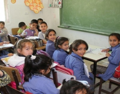 اهالي اربد يناشدون الملك اعفاء ابنائهم من دفع التبرعات المدرسية