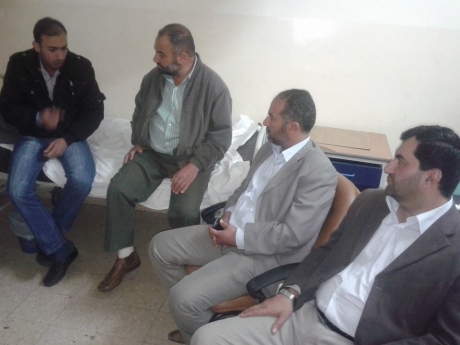 "الحروب" : في ظل تجاهل الوزارة .. تكرار مشهد الاعتداء على المعلم