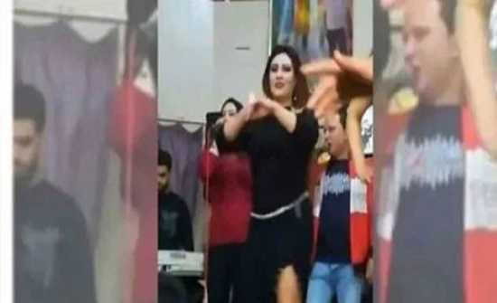 شاهد: فيديو راقصات و محرمات داخل نادي رياضي يثير ضجة في مصر شاهد: فيديو راقصات و محرمات داخل نادي رياضي يثير ضجة في مصر
