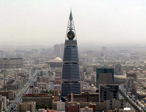 نسبة الدين العام السعودي للناتج المحلي الأقل عالمياً نسبة الدين العام السعودي للناتج المحلي الأقل عالمياً
