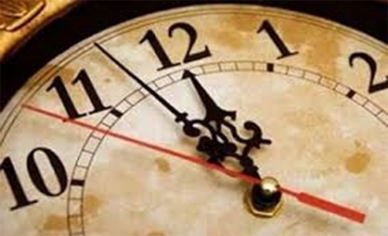 بدء العمل بالتوقيت الصيفي في المملكة منتصف ليلة غد الخميس