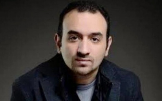 مخرج مصري يطالب بفتح بيوت الدعارة لمواجهة التحرش