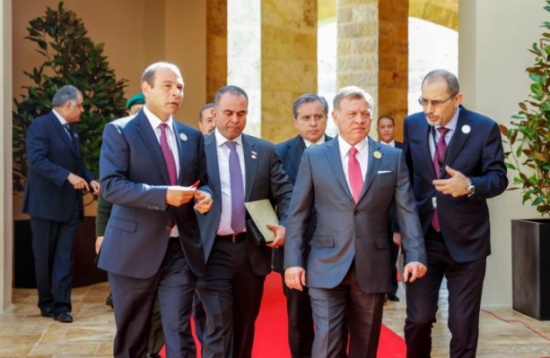 بدء توافد القادة العرب ورؤساء الوفود لمكان انعقاد القمة العربية