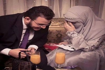 نسيت صلاة العصر ... شاهد ماذا ردت فعل زوجها ؟ نسيت صلاة العصر ... شاهد ماذا ردت فعل زوجها ؟