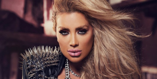 هل غارت مايا دياب من نادين نجيم؟ شاهدي كيف قلّدتها! هل غارت مايا دياب من نادين نجيم؟ شاهدي كيف قلّدتها!
