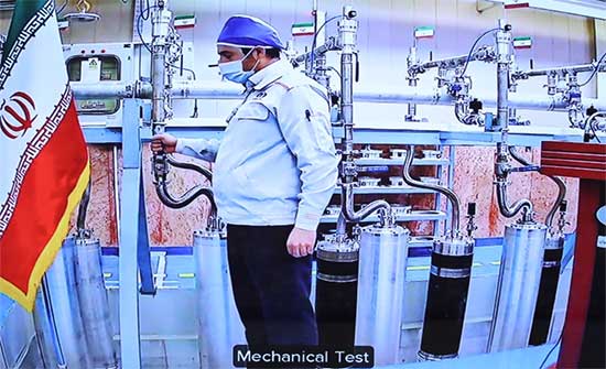 إيران تعلن للمرة الأولى استخدام اليورانيوم عالي التخصيب بنسبة 60% لإنتاج الأدوية المشعة إيران تعلن للمرة الأولى استخدام اليورانيوم عالي التخصيب بنسبة 60% لإنتاج الأدوية المشعة