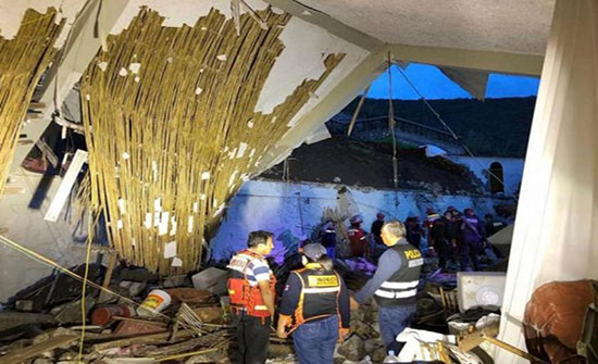 بالصور: حفل زفاف يتحول لكارثة.. 16 قتيلا و30 مصابا بالصور: حفل زفاف يتحول لكارثة.. 16 قتيلا و30 مصابا