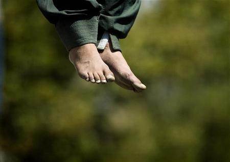 إيراني يعود للحياة بعد شنقه