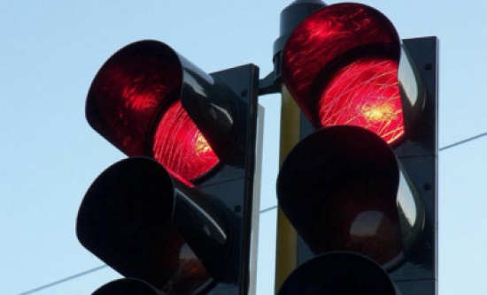 ضبط 133 مخالفة قطع اشارة حمراء خلال الـ 24 ساعة