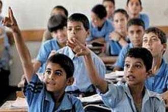 طلبة المناطق النائية بالطفيلة يقطعون مسافات طويلة للوصول لمدارسهم طلبة المناطق النائية بالطفيلة يقطعون مسافات طويلة للوصول لمدارسهم