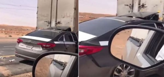 انشغل بالجوال: شاهد ما حدث لقائد المركبة التي اصطدمت بشاحنة!