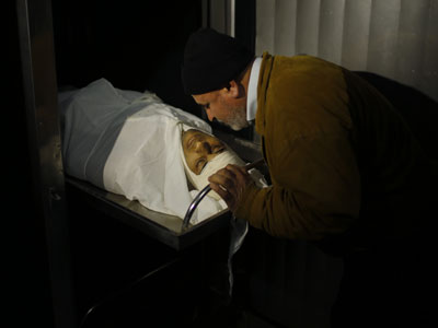 استشهاد فلسطيني وجرح اربعة اخرين برصاص الجيش الاسرائيلي في قطاع غزة