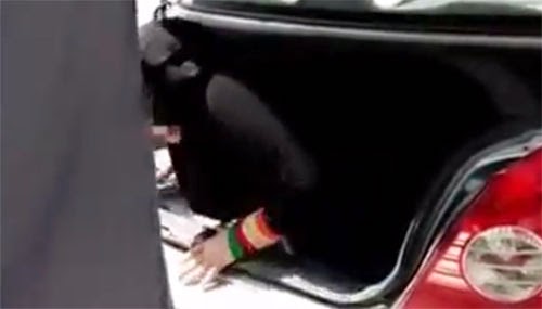 محاولة تهريب فلسطينية إلى إسرائيل في صندوق سيارة .. فيديو