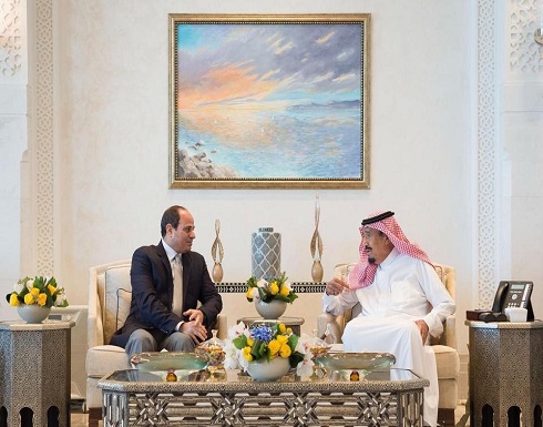 صور.. الملك سلمان يستقبل السيسي في نيوم